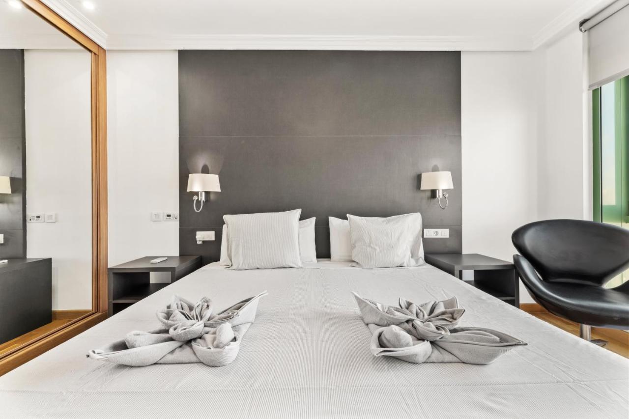 Home2Book Stylish Apartment Arrecife Beach Exteriör bild